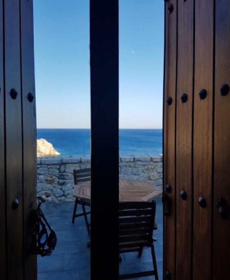 Lalloudes Seaside Accommodation Exo Nimfion 외부 사진