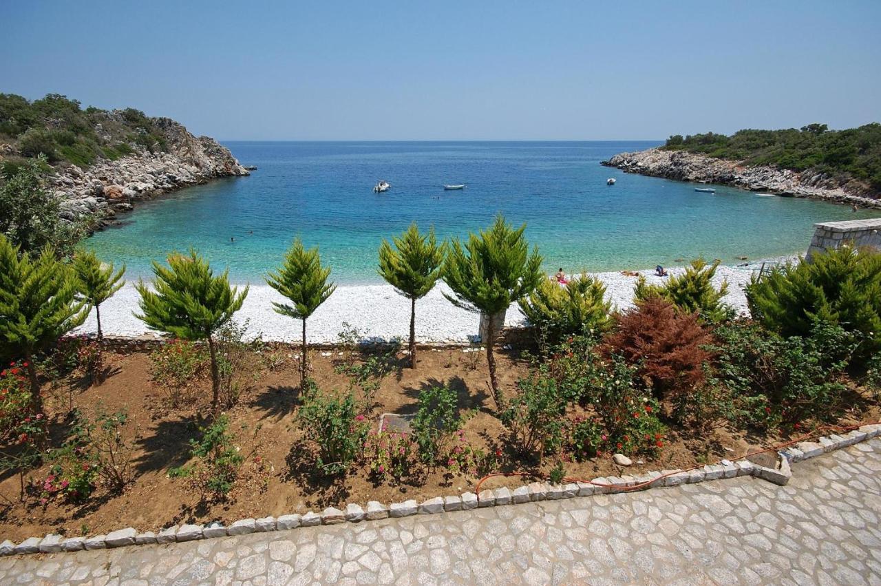 Lalloudes Seaside Accommodation Exo Nimfion 외부 사진